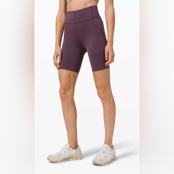 Lululemon Invigorate Short 8” w side pockets - Picture 1 of 4